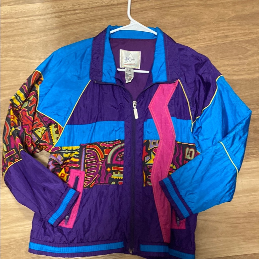 Colorful vintage 80s 90s geometric windbreaker